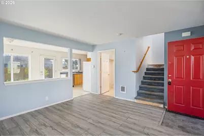 207 35th St, Springfield, OR 97478 - Photo 3