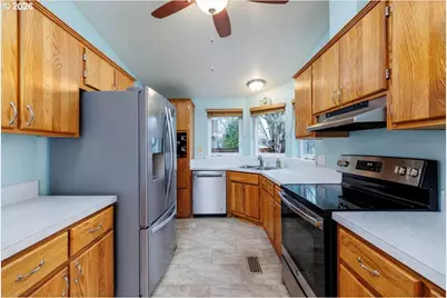 2329 N Gray St, Cornelius, OR 97113 - Photo 9