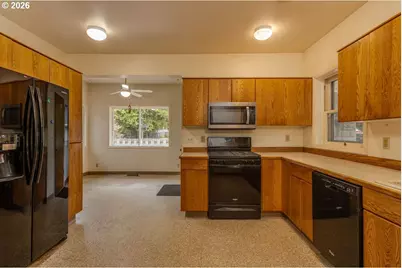 12116 SE 19th Ave, Milwaukie, OR 97222 - Photo 11