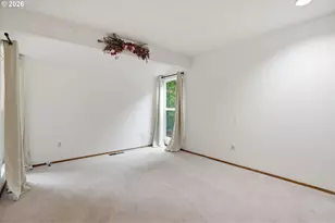 10440 SW Century Oak Dr, Portland, OR 97224 - Photo 11