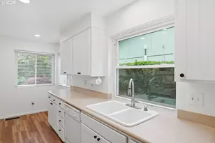 10440 SW Century Oak Dr, Portland, OR 97224 - Photo 7
