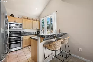 10651 Village Loop, Redmond, OR 97756 - Photo 9