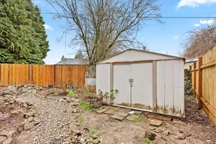 8635 NE Skidmore St, Portland, OR 97220 - Photo 31