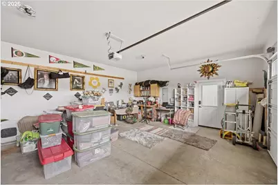 137 Jacks Ct, Winchester, OR 97495 - Photo 35