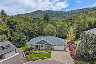 137 Jacks Ct, Winchester, OR 97495 - Photo 31
