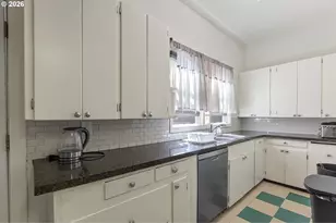 2124 NE 9th Ave, Portland, OR 97212 - Photo 15