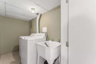 2124 NE 9th Ave, Portland, OR 97212 - Photo 23