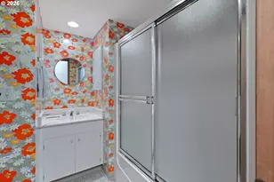 999 NE 169th Dr, Portland, OR 97230 - Photo 33