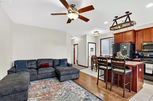 810 E Ninth St, Newberg, OR 97132 - Photo 5