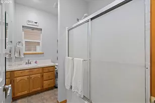 325 SE 9th Dr, Hermiston, OR 97838 - Photo 11