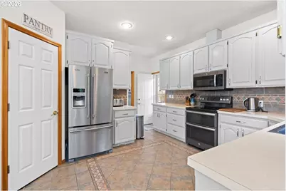 325 SE 9th Dr, Hermiston, OR 97838 - Photo 9