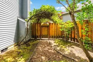 6438 SW Flower St, Portland, OR 97221 - Photo 41