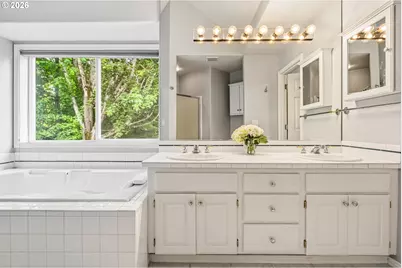 6438 SW Flower St, Portland, OR 97221 - Photo 25