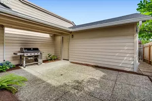 6441 NE Rosebay Dr, Hillsboro, OR 97124 - Photo 39