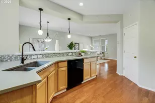 6441 NE Rosebay Dr, Hillsboro, OR 97124 - Photo 9