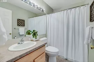 6441 NE Rosebay Dr, Hillsboro, OR 97124 - Photo 33