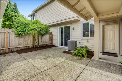 6441 NE Rosebay Dr, Hillsboro, OR 97124 - Photo 37