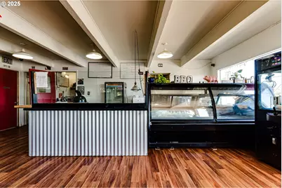 39128 Dexter Rd, Dexter, OR 97431 - Photo 9