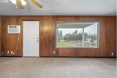 485 S 46th St, Springfield, OR 97478 - Photo 9