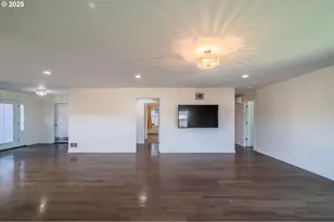 937 Carter St SW, Bandon, OR 97411 - Photo 7