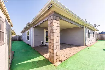 937 Carter St SW, Bandon, OR 97411 - Photo 35