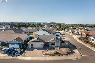 937 Carter St SW, Bandon, OR 97411 - Photo 5