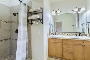 343 NE Bryant St, Portland, OR 97211 - Photo 19