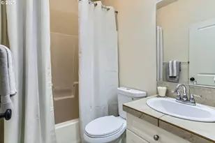 343 NE Bryant St, Portland, OR 97211 - Photo 23