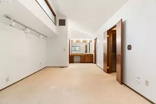 9411 SW 62nd Dr, Portland, OR 97219 - Photo 5