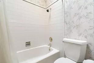 9411 SW 62nd Dr, Portland, OR 97219 - Photo 27