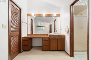 9411 SW 62nd Dr, Portland, OR 97219 - Photo 31