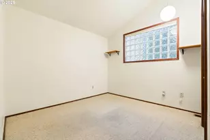 9411 SW 62nd Dr, Portland, OR 97219 - Photo 33