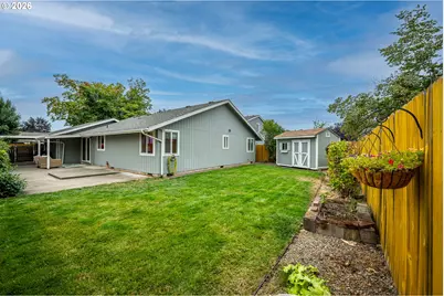 933 S 44th St, Springfield, OR 97478 - Photo 31