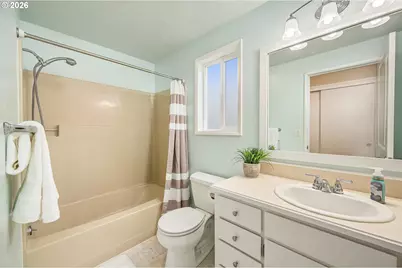 933 S 44th St, Springfield, OR 97478 - Photo 21