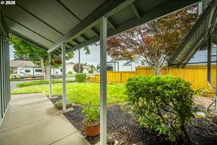 933 S 44th St, Springfield, OR 97478 - Photo 5