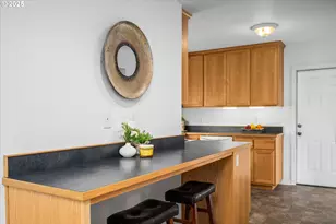 48489 Hiland Ranch Dr, Oakridge, OR 97463 - Photo 11