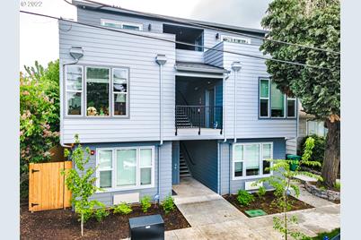 7206 N Saint Louis Ave, Portland, OR 97203 - Photo 1