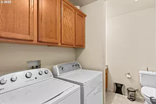 1010 NE Malheur Ave, Roseburg, OR 97470 - Photo 21