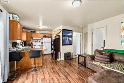 1010 NE Malheur Ave, Roseburg, OR 97470 - Photo 17