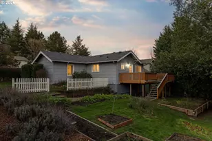 2668 SW Hume Ct, Portland, OR 97219 - Photo 31