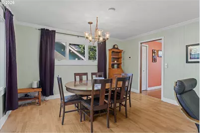 2668 SW Hume Ct, Portland, OR 97219 - Photo 11