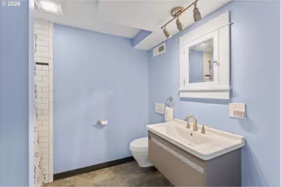 2668 SW Hume Ct, Portland, OR 97219 - Photo 21