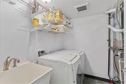 2668 SW Hume Ct, Portland, OR 97219 - Photo 23