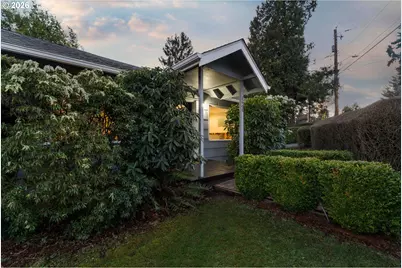 2668 SW Hume Ct, Portland, OR 97219 - Photo 33