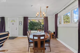 2668 SW Hume Ct, Portland, OR 97219 - Photo 9