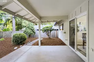 11940 SW King James Pl, King City, OR 97224 - Photo 25