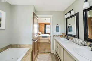 4557 NE Going St, Portland, OR 97218 - Photo 17