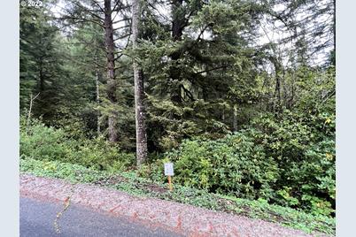 Little Woahink Dr #2, Florence, OR 97439 - Photo 1