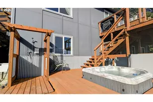 1250 Deady St, Port Orford, OR 97465 - Photo 11