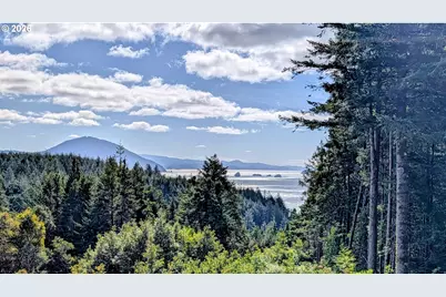 1250 Deady St, Port Orford, OR 97465 - Photo 7